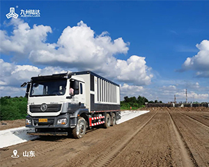 道路施工 ▏九州陆达牌粉料撒布车助力西部道路建设