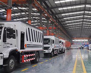 匠心做品牌 —九州陆达牌粉料撒布车 SLD390震撼登场