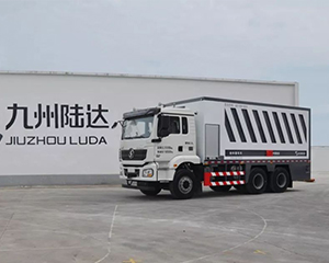 匠心制造：九州陆达牌粉料撒布车各地施工有口皆碑！