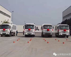 提车火热 陆达牌粉料撒布车凭什么火遍“四海八荒”