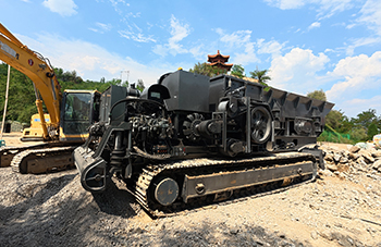 九州陆达履带行走水泥路面破碎机